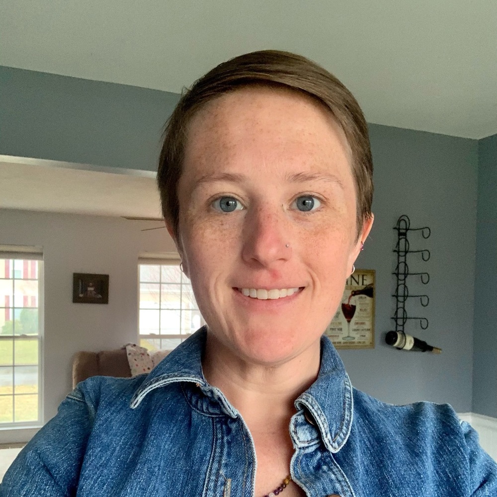 Meet your Posher, Cassandra